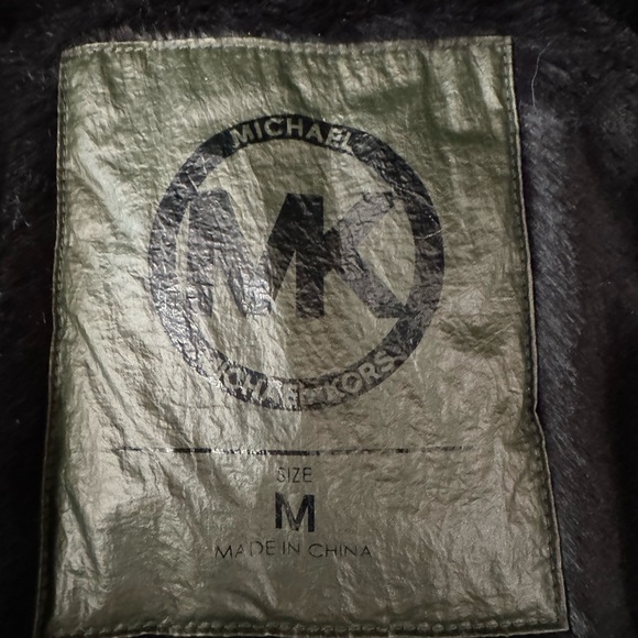 NWOT🔥Michael Kors Puffer Vest Faux Fur Lining - Picture 15 of 16